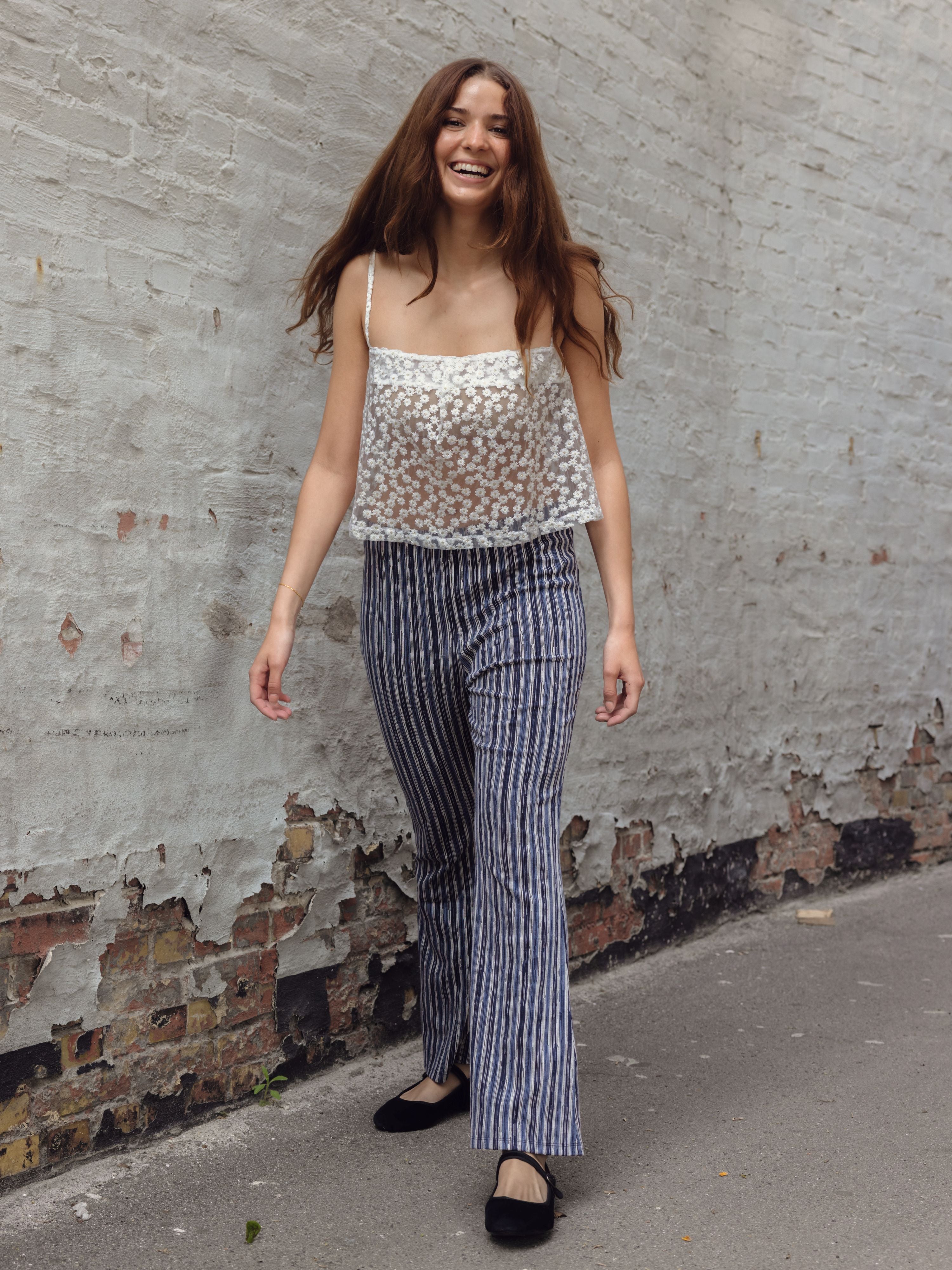 SUSUMU - INTERIOR TOP - DAISY