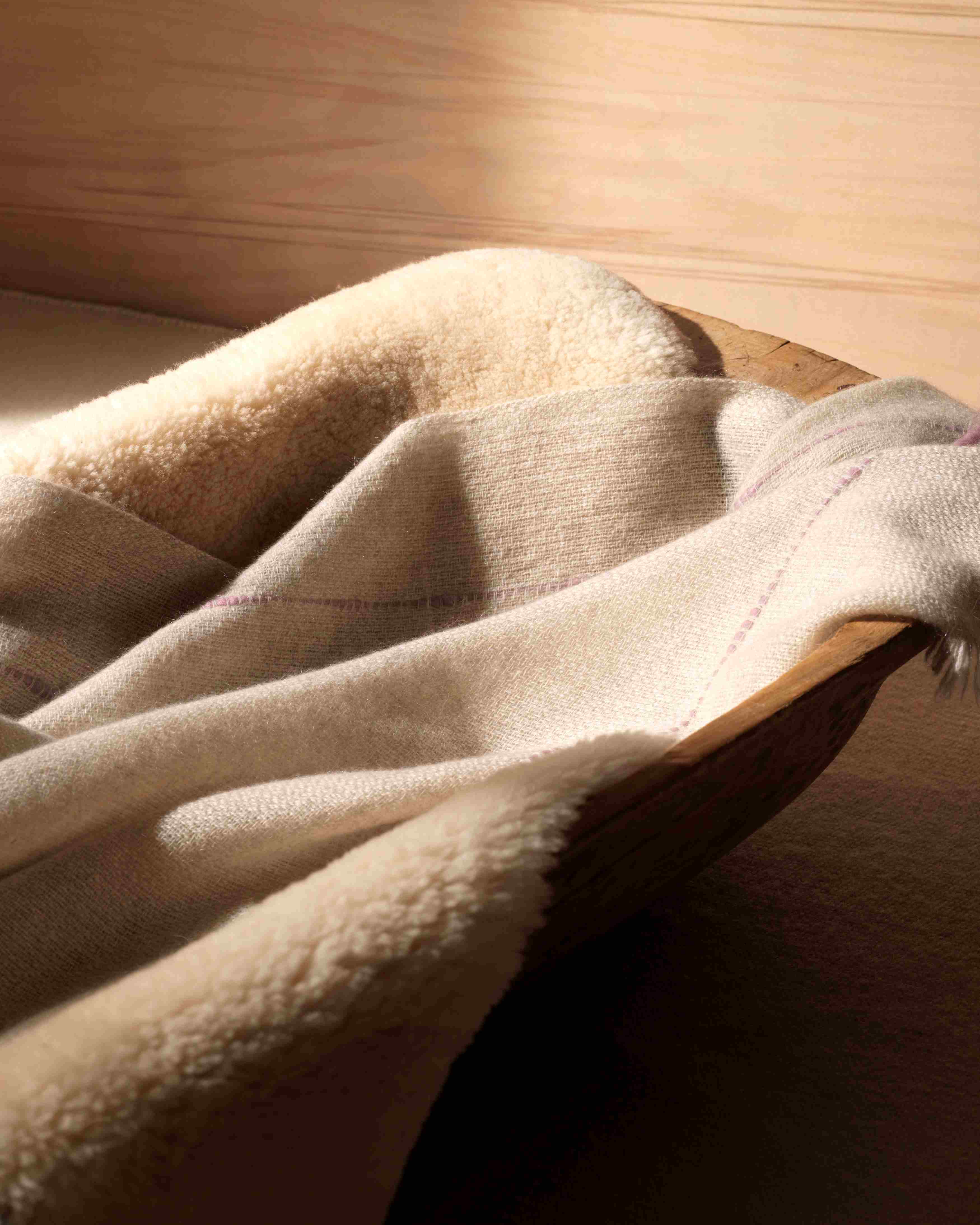 NORLHA - Air Throw Blanket - Natural White w/Pink