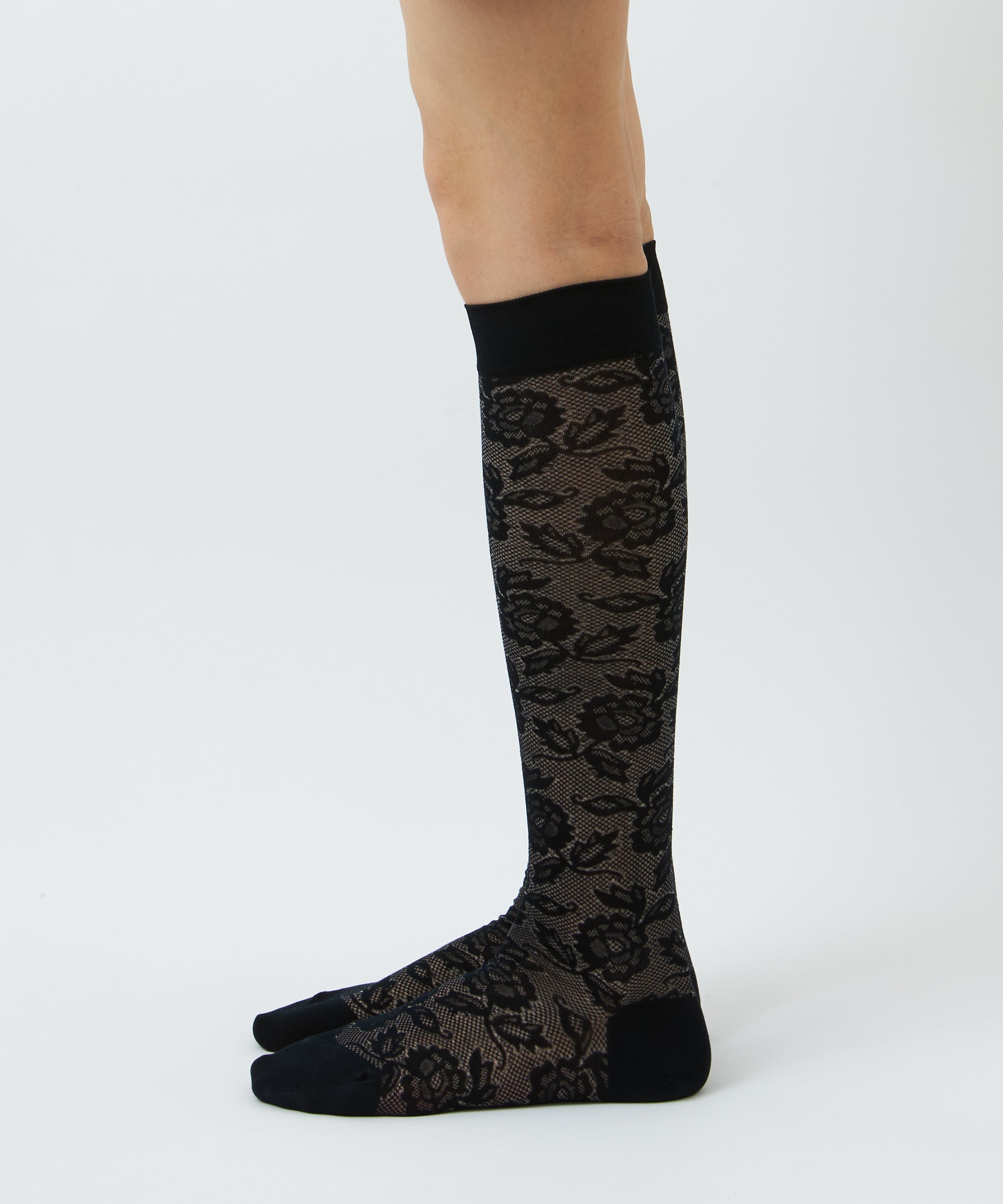 BABACO - LACE KNEE HIGH SOCKS - BLACK
