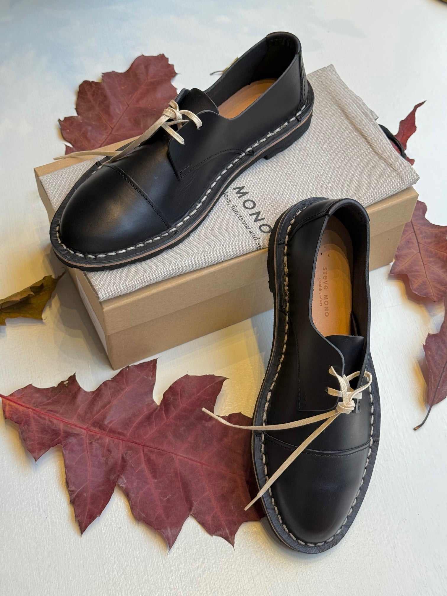 10/32 - Shoes - Black