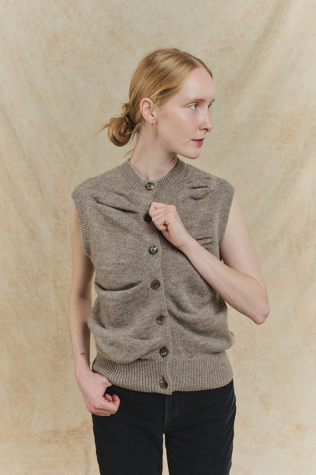 111-2 Vest - Beige