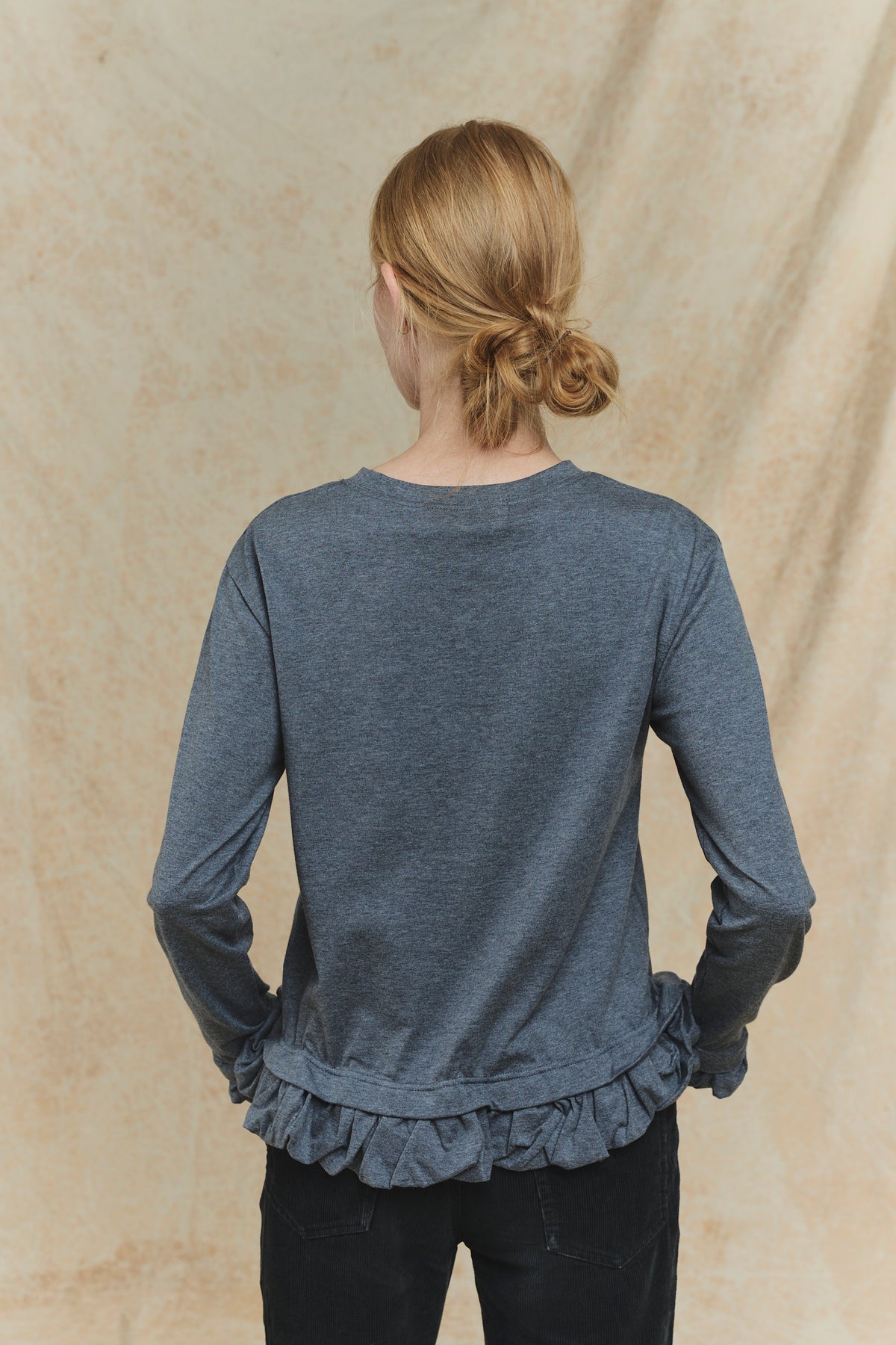 300 Cut-and-sew and frill - Grey