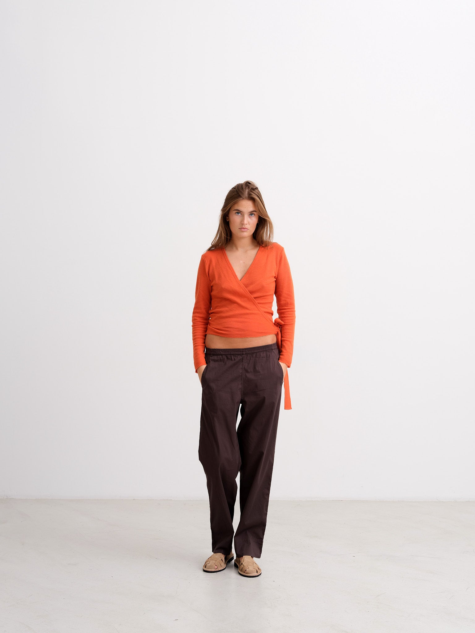 BY BASICS - STRAIGHT TROUSERS - BLACK COFFEE