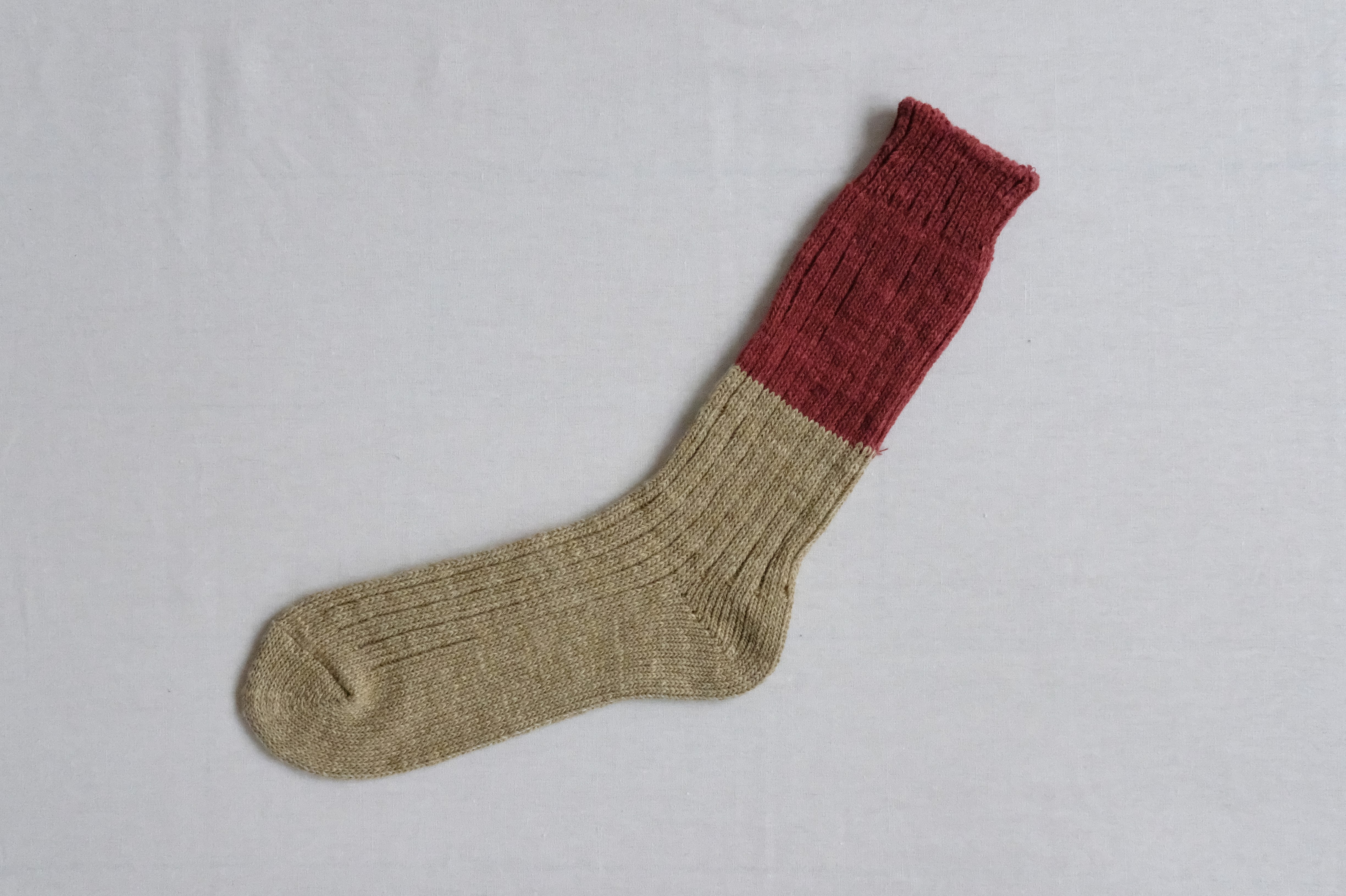 NISHIGUCHI KUTSUSHITA - WOOL COTTON SLAB SOCKS