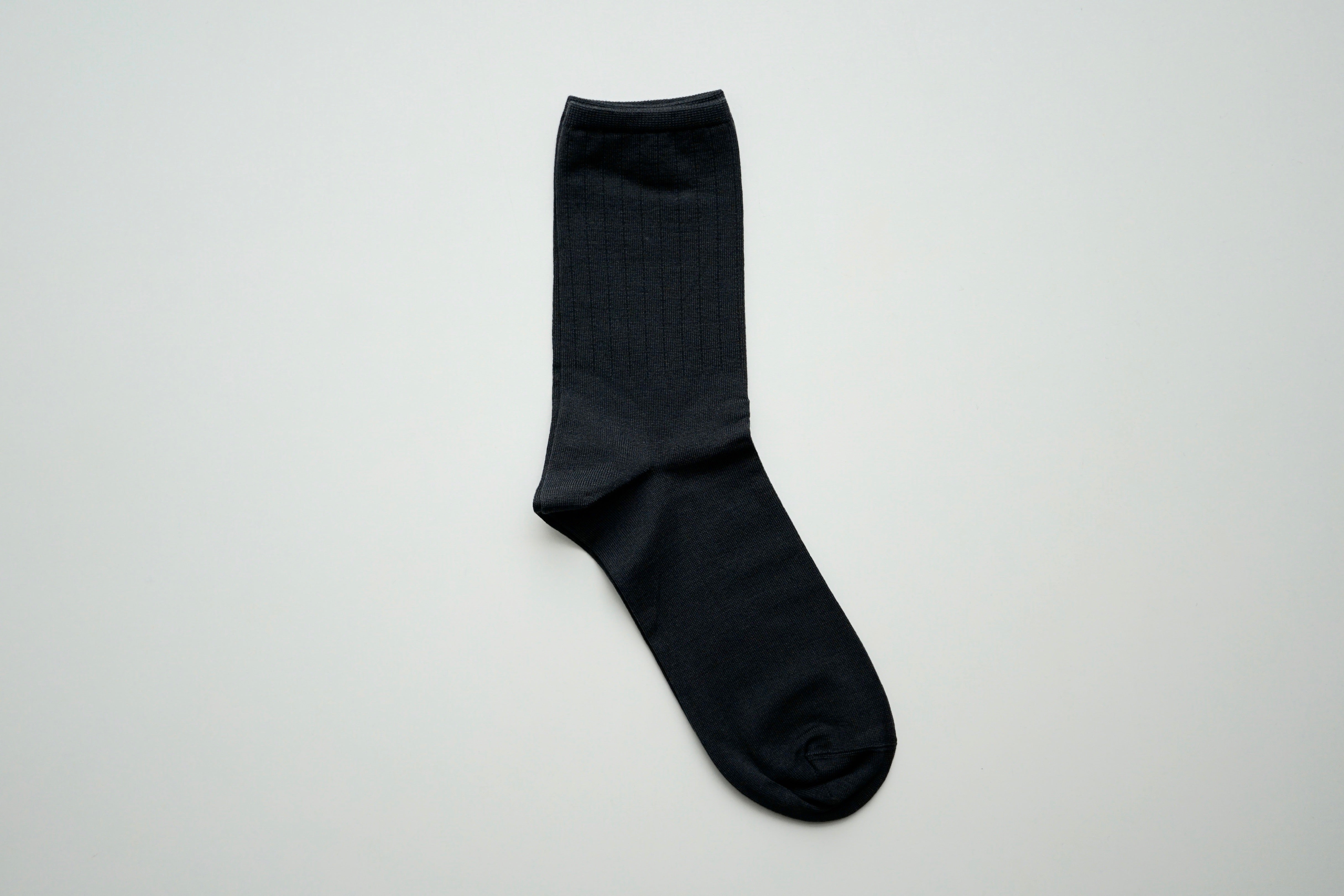 hakne - Smooth silk socks