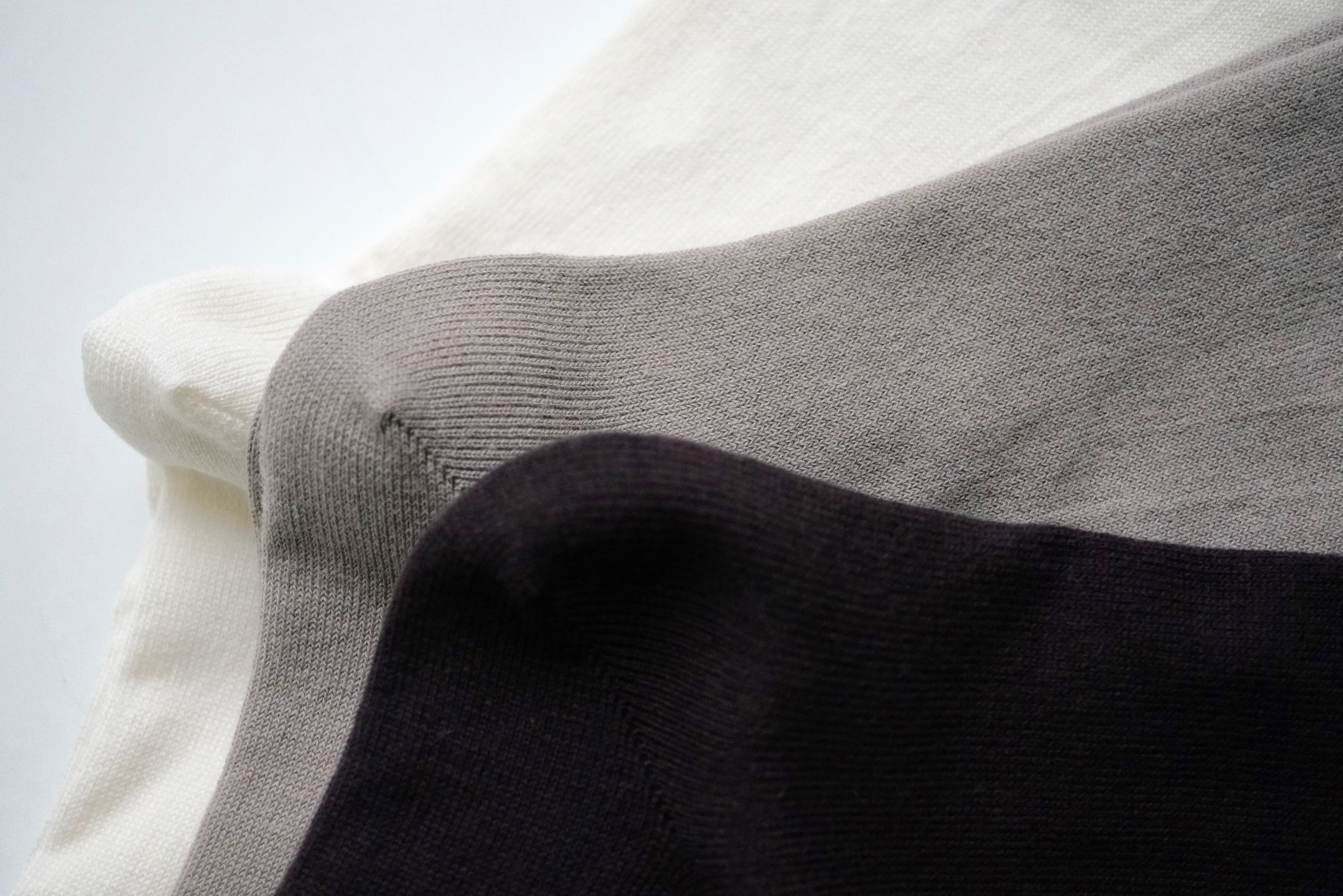 hakne Silk Cotton Double-Faced Socks