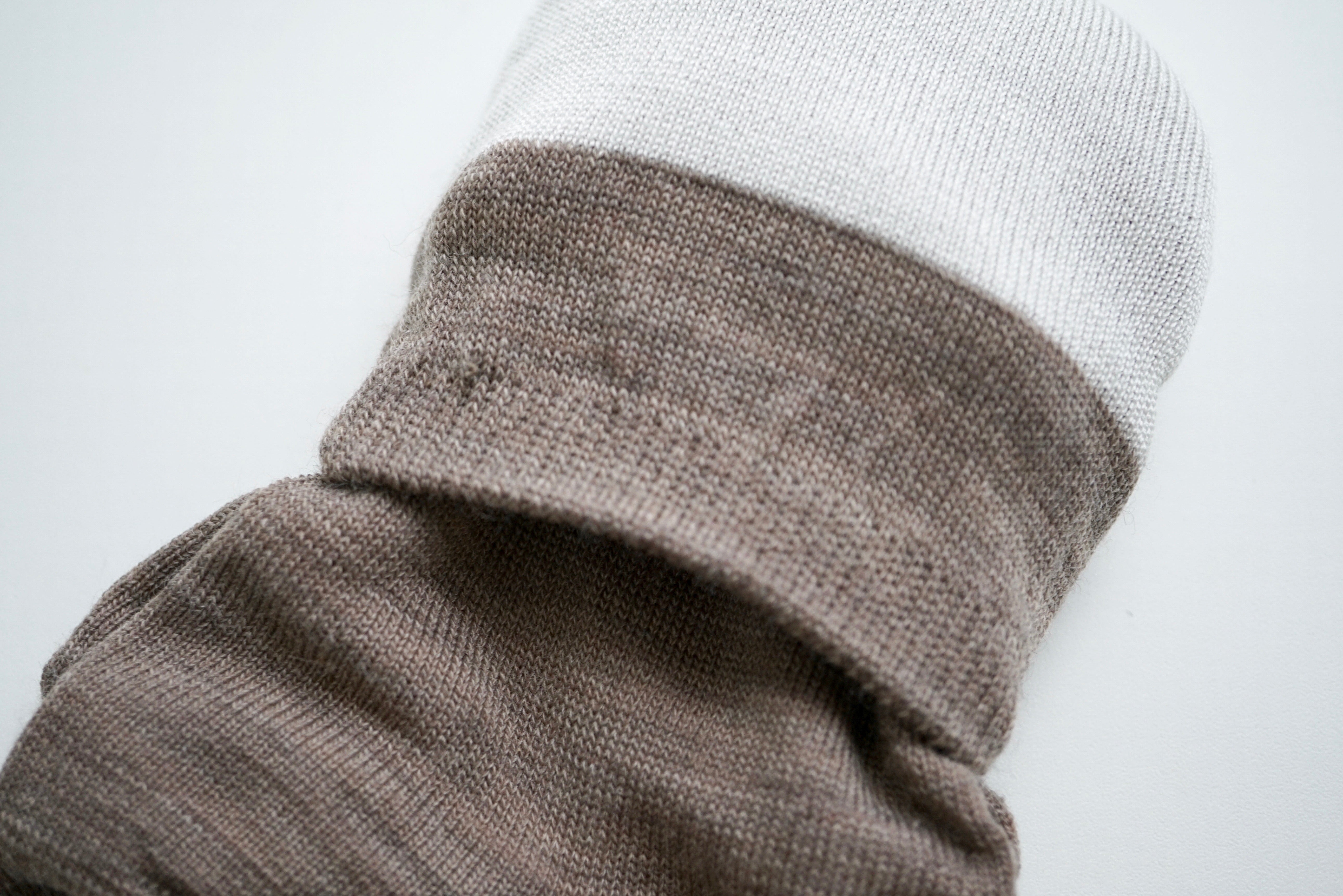 hakne Silk Wool Double-Faced Socks