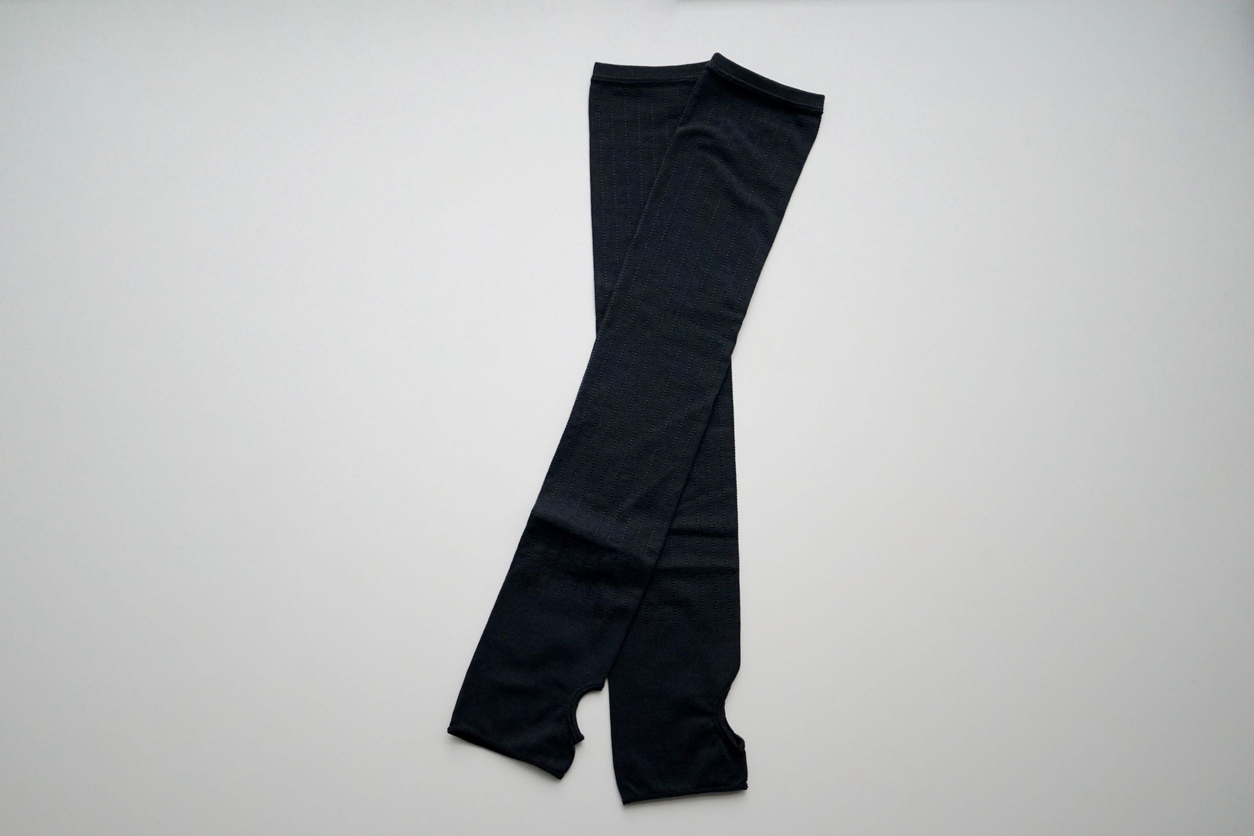 hakne silk arm covers