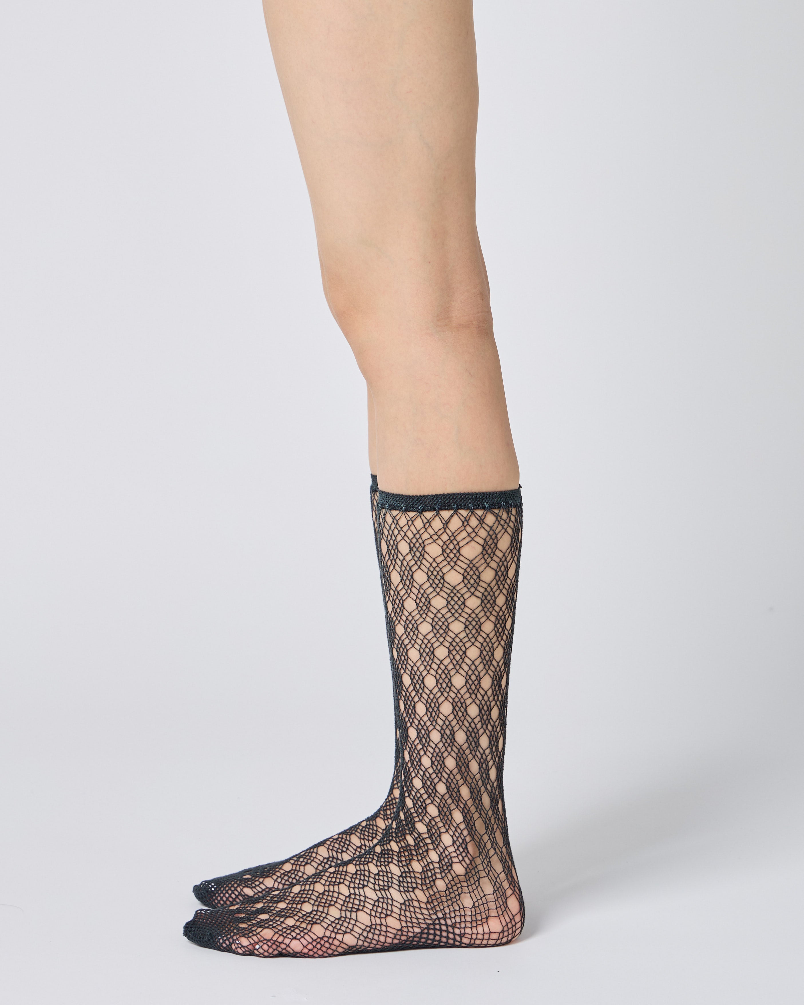 Wavy Fishnet Socks - Black
