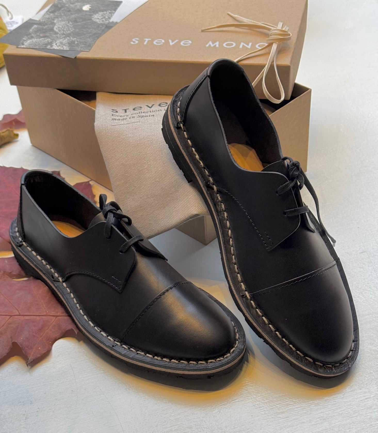 10/32 - Shoes - Black