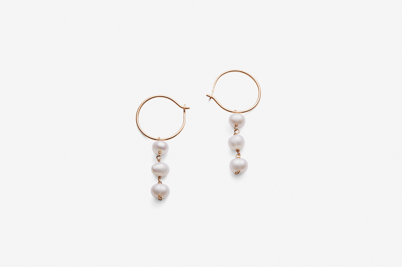 Small hoops with pearls