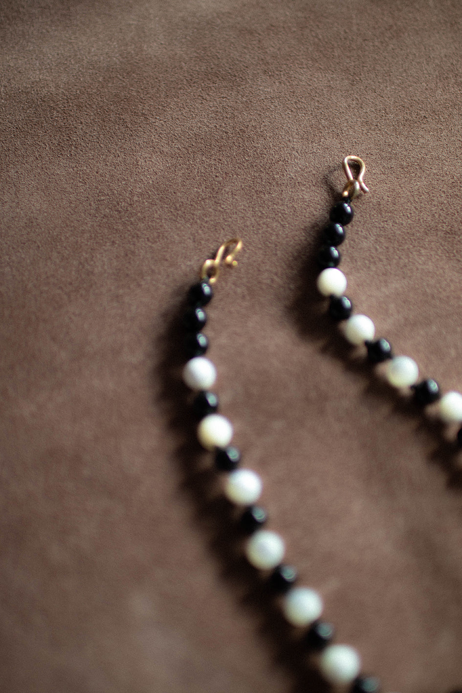 NECKLACE 15/24 - ONYX & NACAR