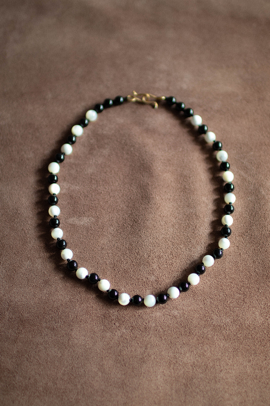 NECKLACE 15/24 - ONYX & NACAR