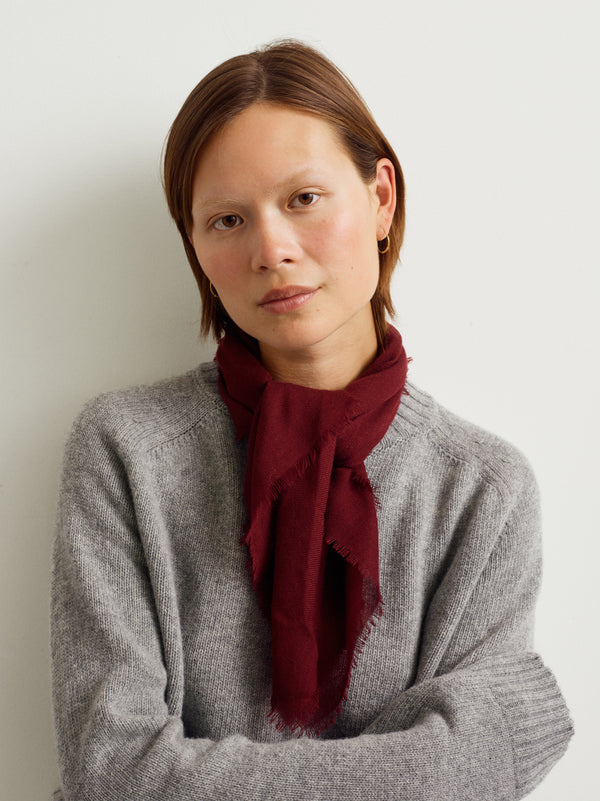 O.A. DEVOLD - NECK SCARF - BORDEAUX