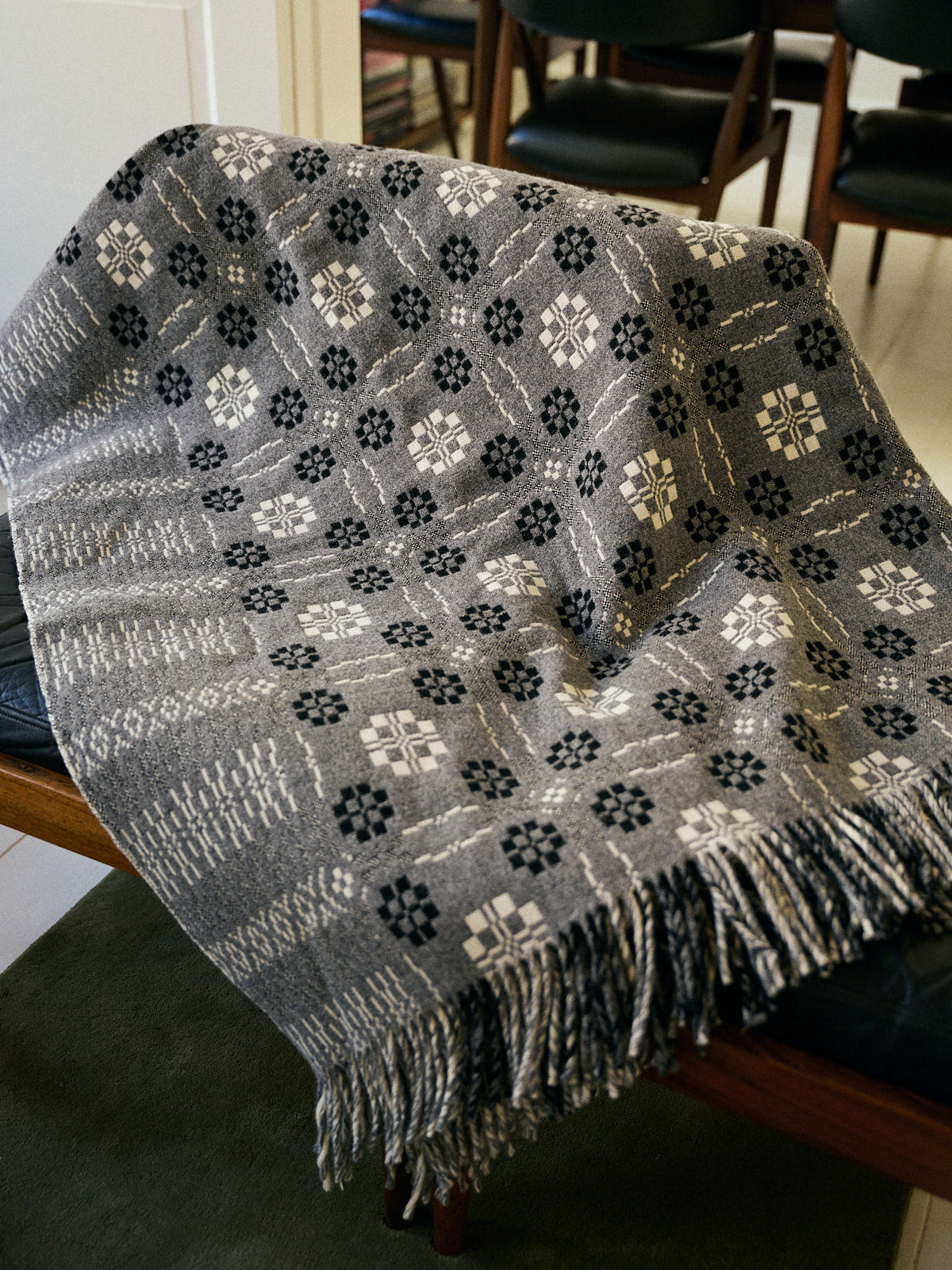 Penmachno Blanket - Clerical Grey