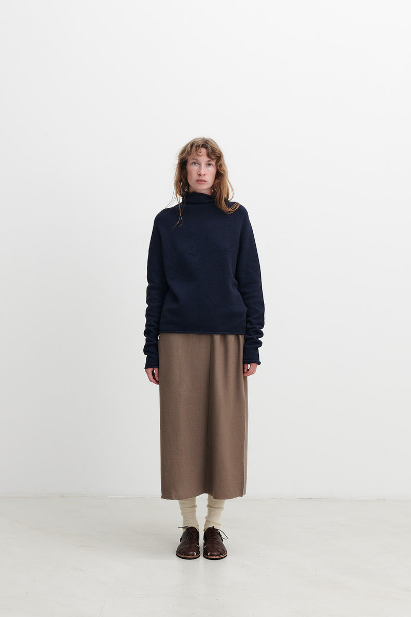 Wool skirt in taupe from Boboutic. Made in Italy