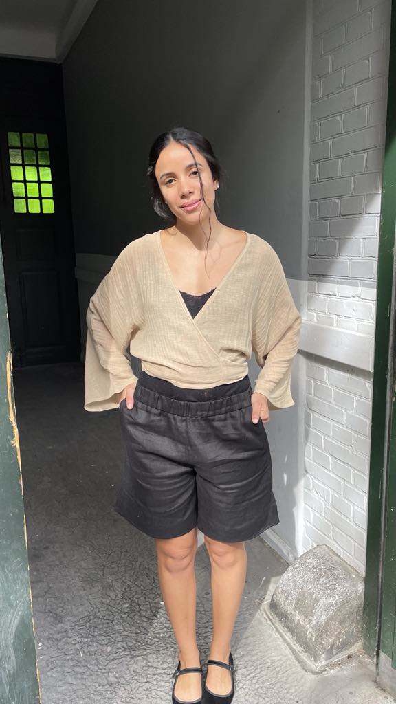 .BLACKTOGREY - AGUA WRAP TOP