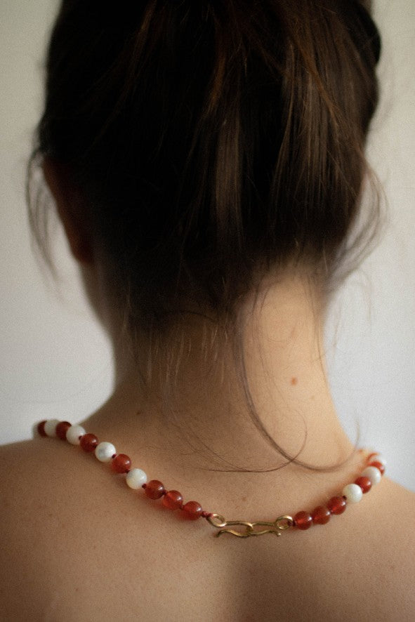 LEPAGON - NECKLACE - RED AGATE & NACAR