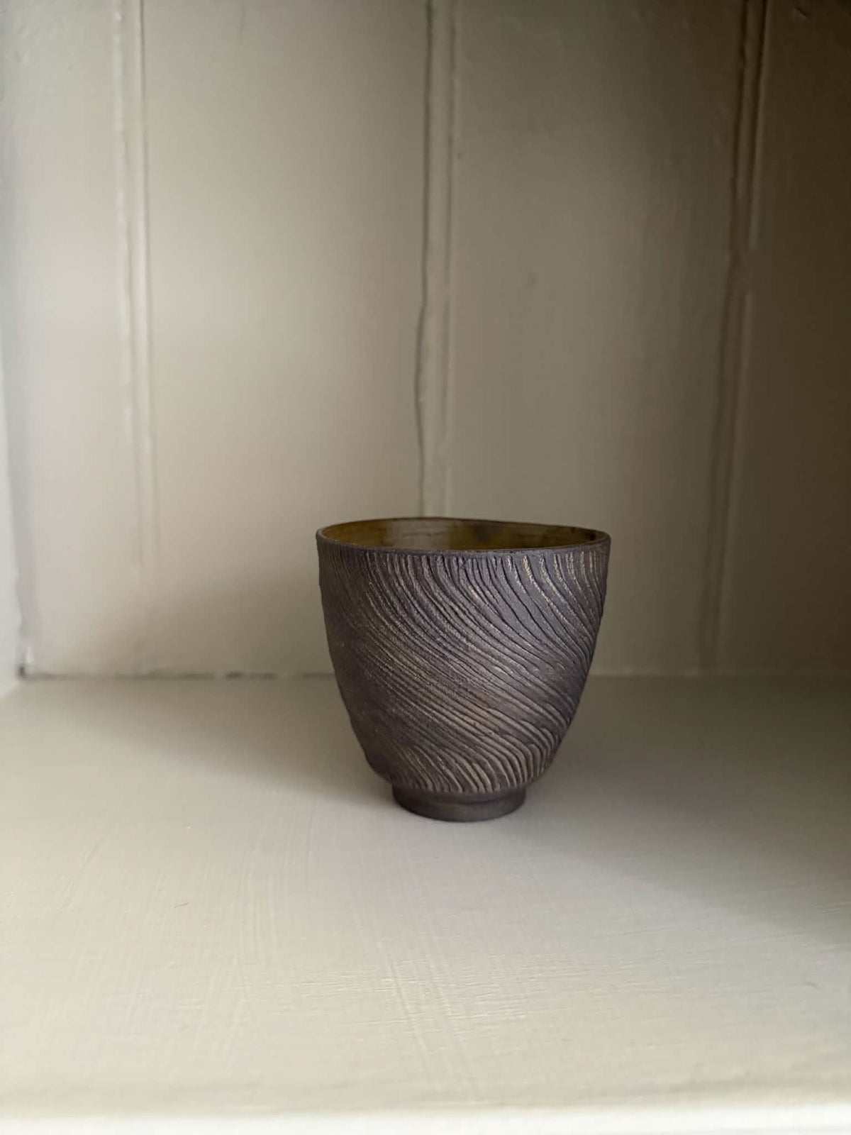 Textured Tea Bowl - Blackish/Brown
