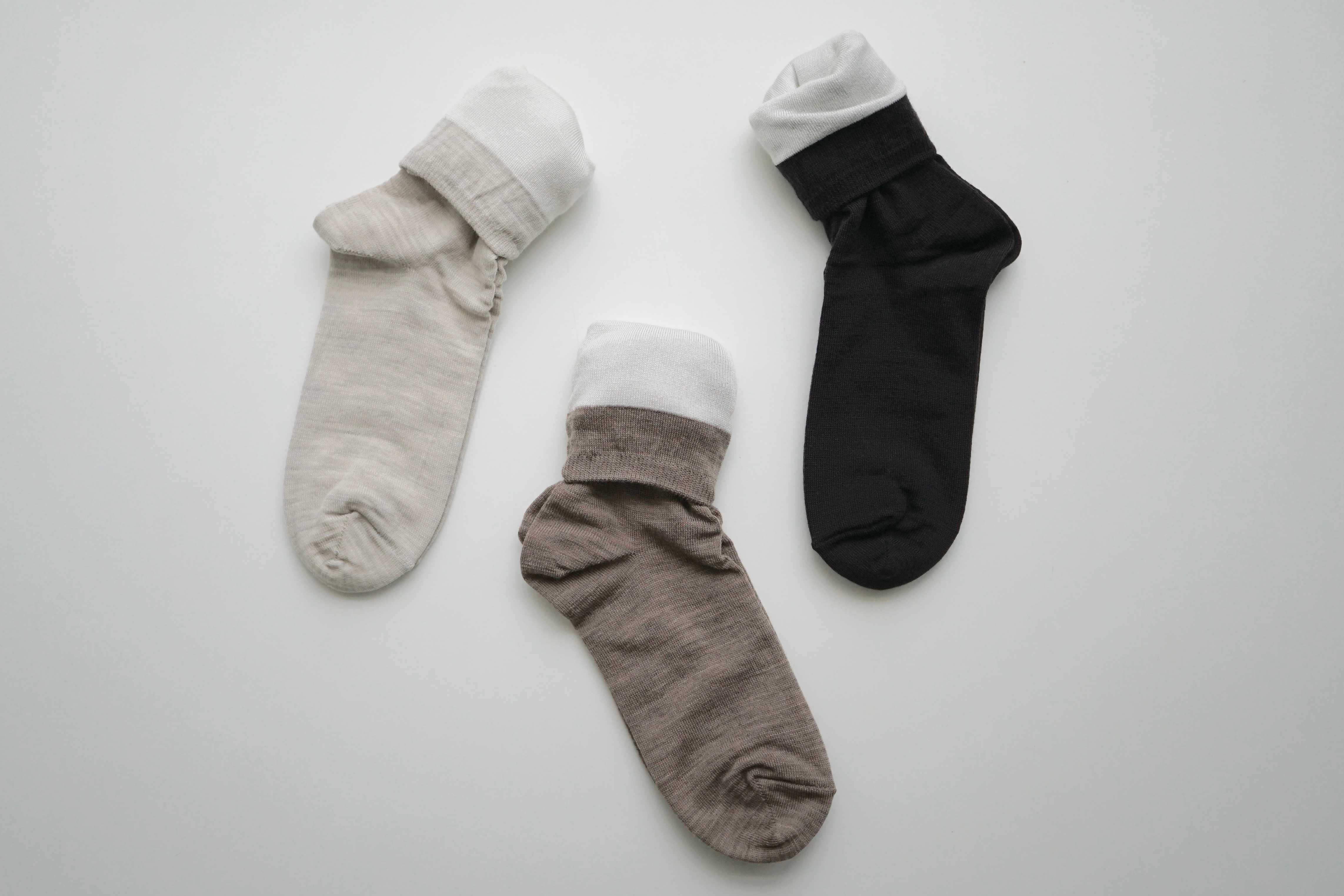 hakne Silk Wool Double-Faced Socks