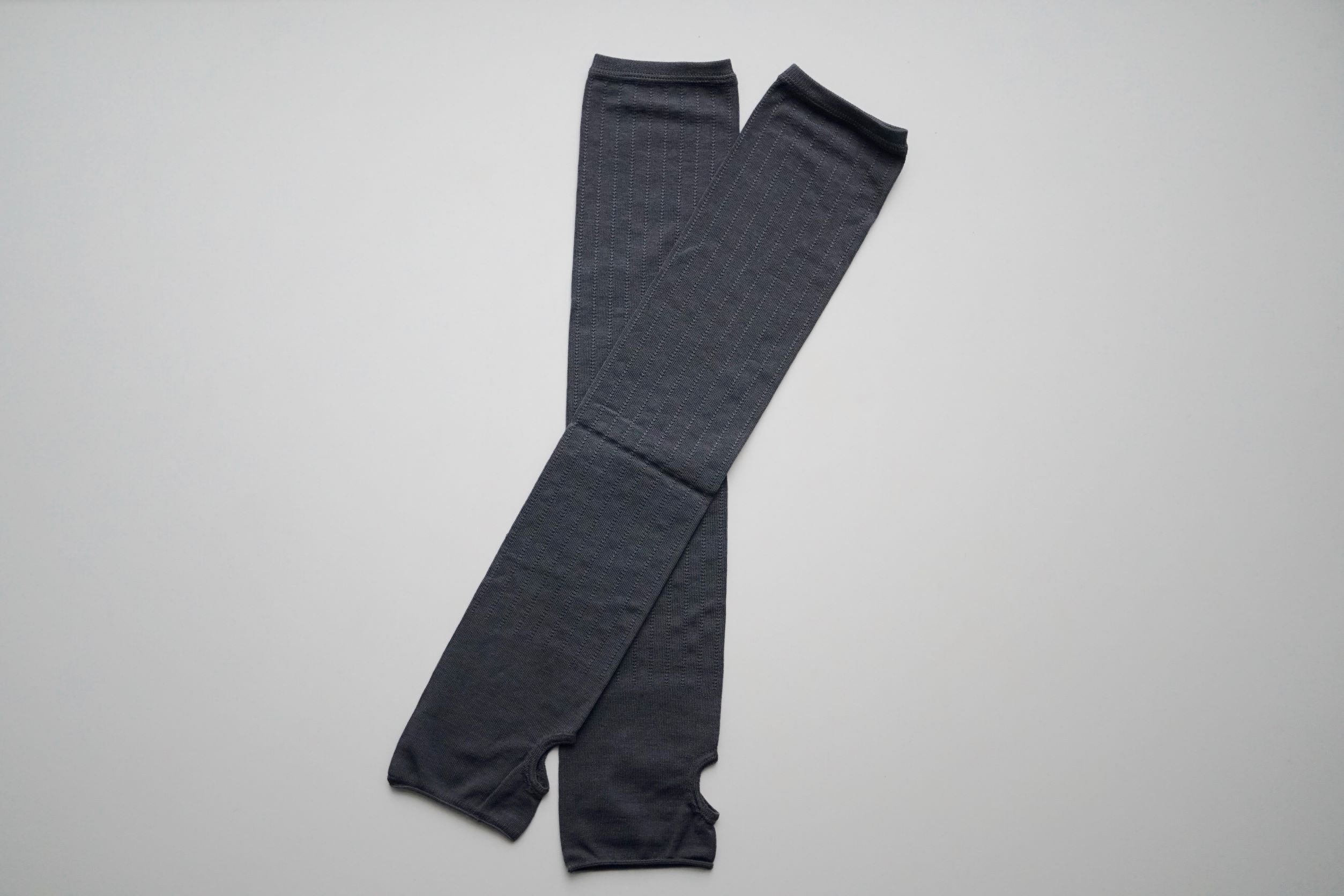 hakne silk arm covers